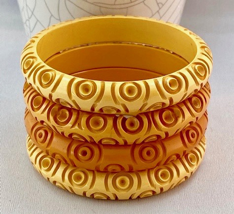 BB159 sucker carved corn bakelite bangles